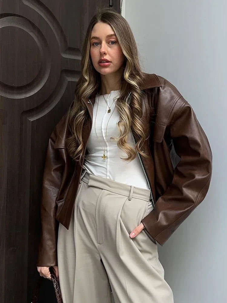 Schicke braune Lederjacke Damen – Locker geschnittener kurzer Mantel mit Reverskragen