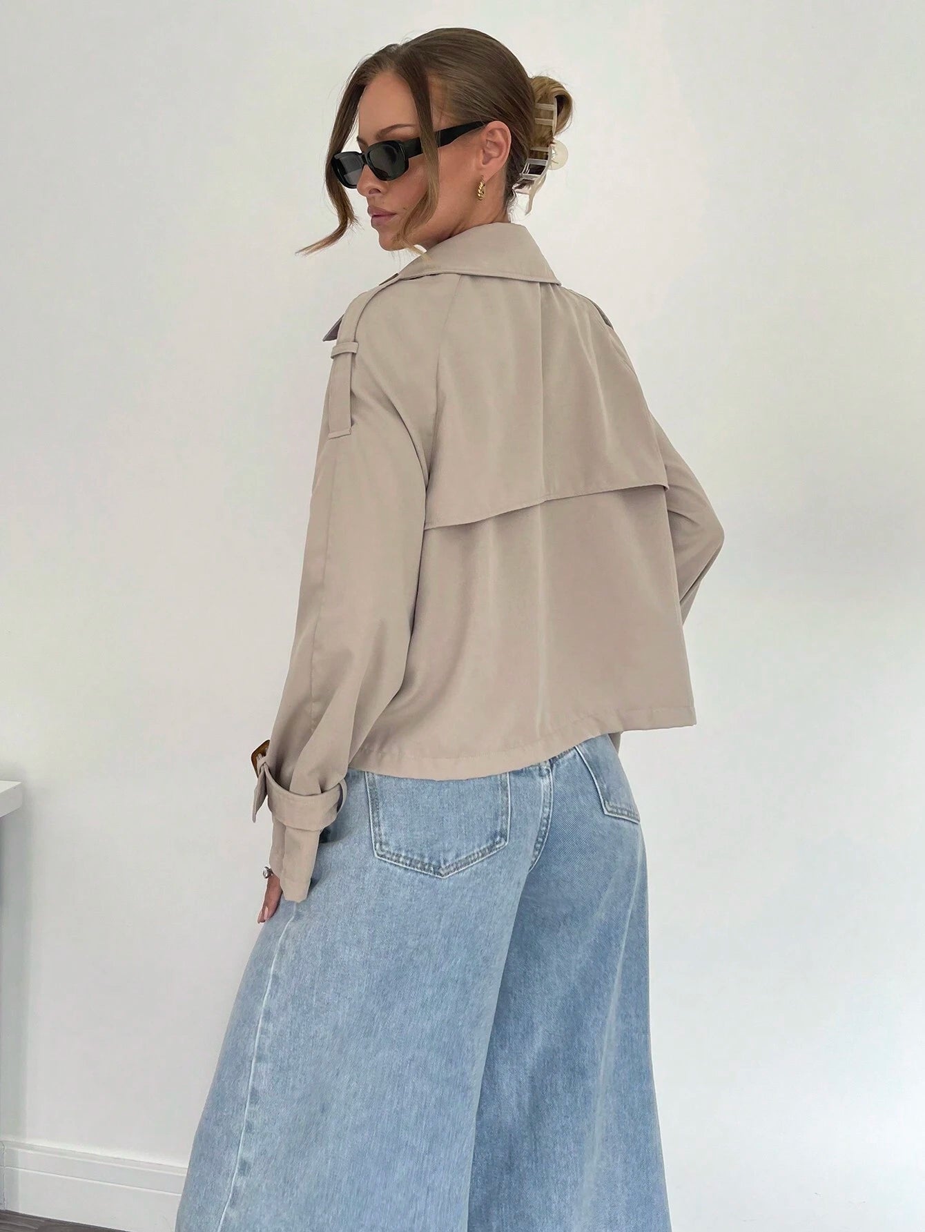 Damen Mod Kurzmantel in Grün – Schicke und Bequeme Mode für stilvolles Layering