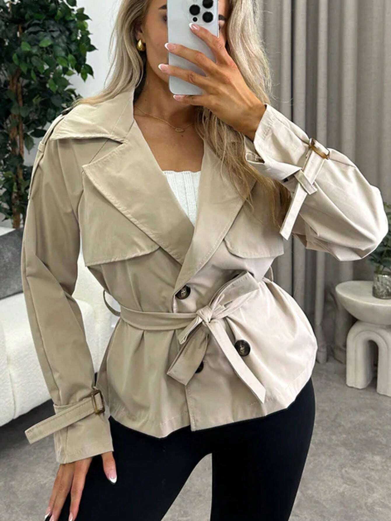 Damen Mod Kurzmantel in Grün – Schicke und Bequeme Mode für stilvolles Layering